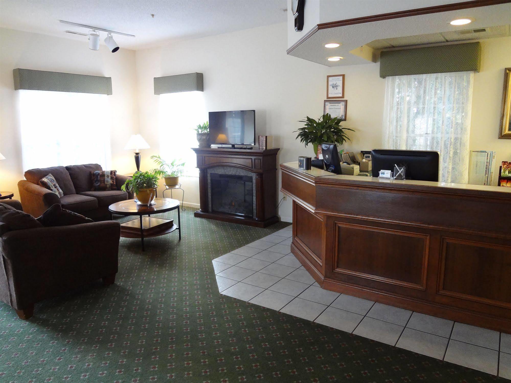Voyager Inn เซนต์อิกเนซ ภายนอก รูปภาพ