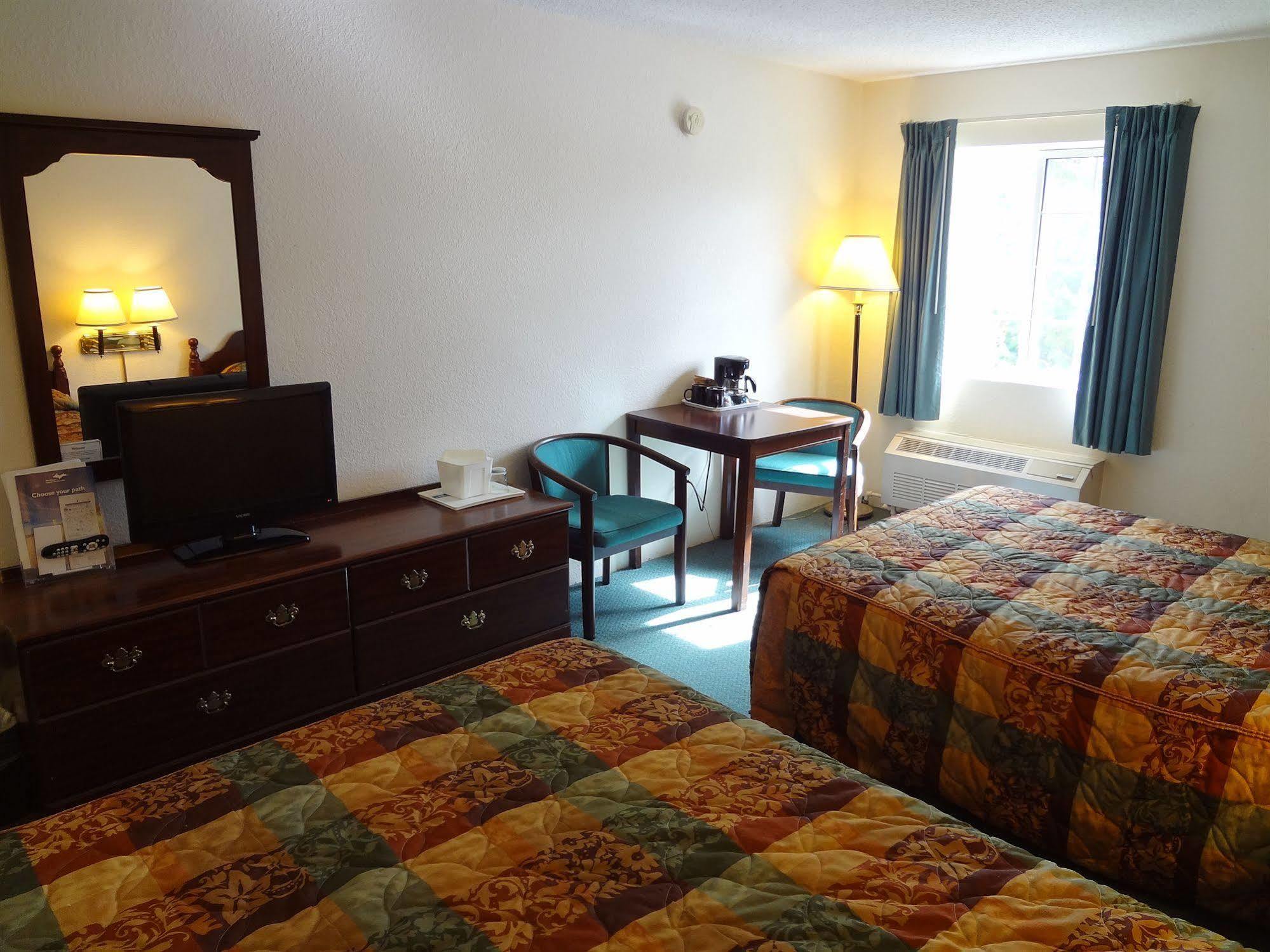 Voyager Inn เซนต์อิกเนซ ภายนอก รูปภาพ