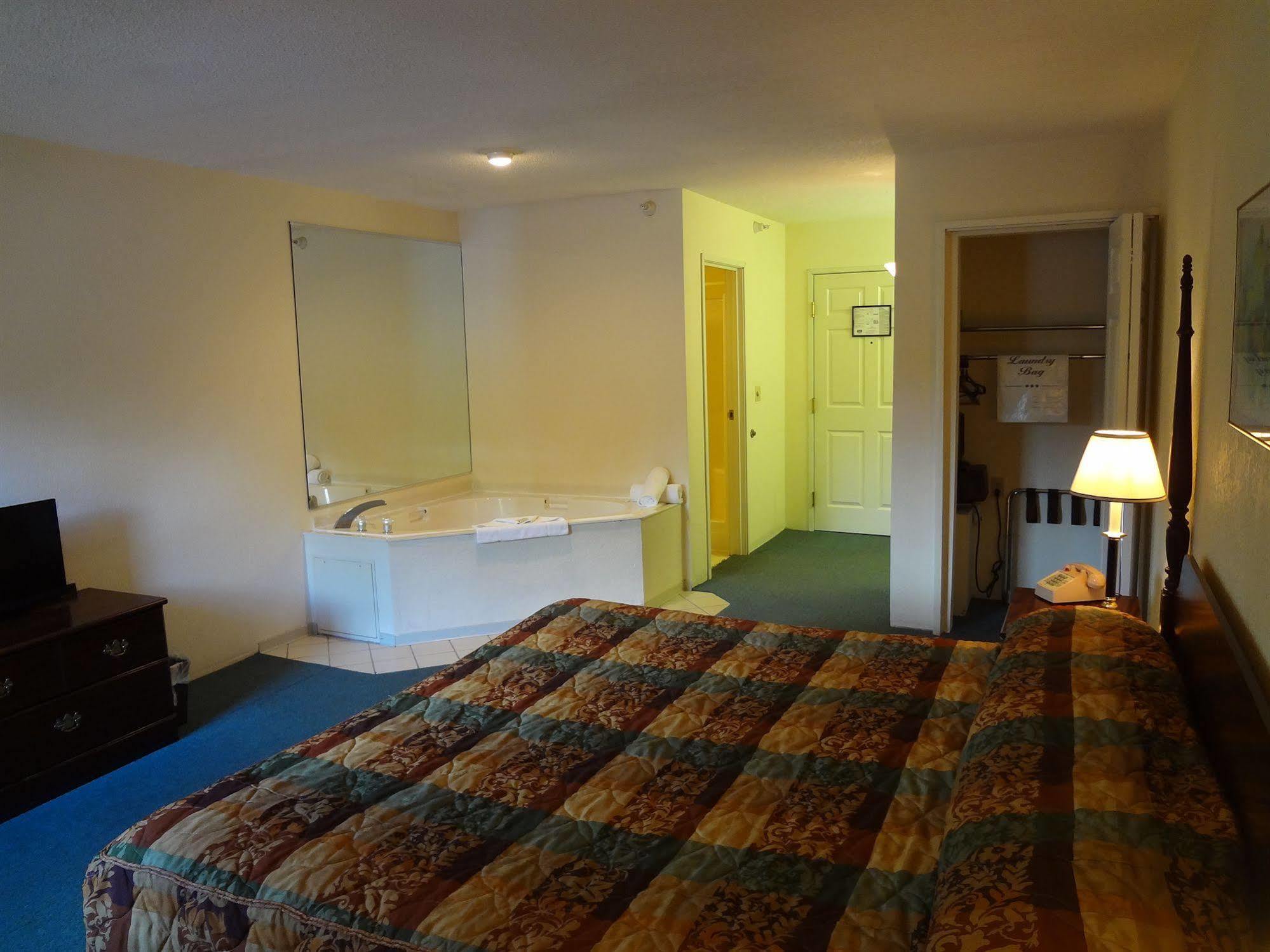 Voyager Inn เซนต์อิกเนซ ภายนอก รูปภาพ